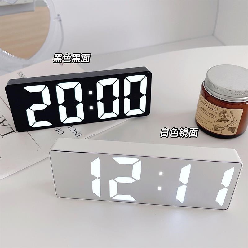 日本进口闹钟镜面数字时钟led夜光静音床头摆件学生智能电子钟表