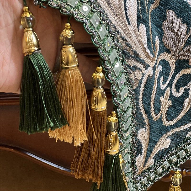 一份不需要向全世界大声宣告的温柔 美式桌旗布条五斗柜卢森堡墨