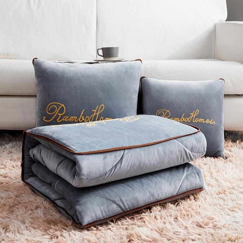 车内抱枕被子两用创意可爱车载后排毛H毯抱枕被车用汽车加厚冬季