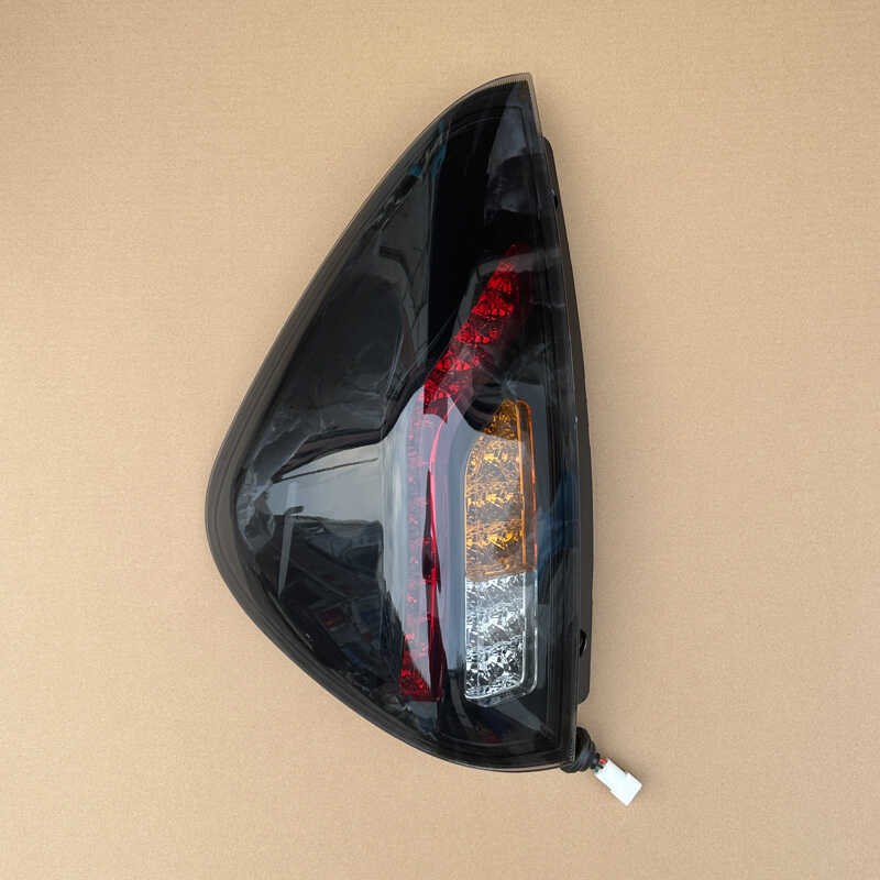 易咖X6电动汽车轿车后q尾灯 倒车灯刹车灯 易咖X6电动四轮车后大