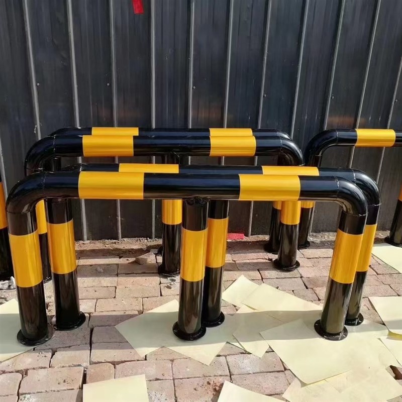 可定制加厚M型日字型田字型车间货架防撞柱镀锌防撞护栏38管76管