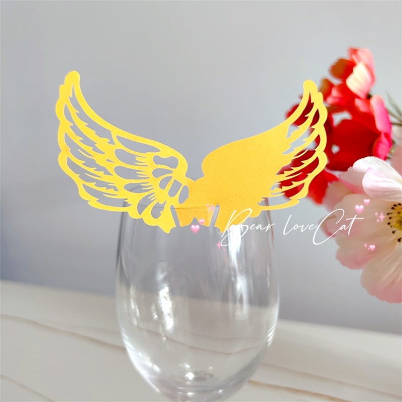 50张 镂空翅膀酒杯卡插卡 挂饰墙贴装饰卡片欧式婚礼席位卡桌卡