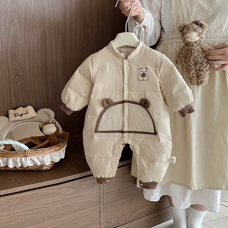 婴儿衣服轻薄羽绒服新款连体衣儿童冬季外出抱衣新生国标90白鸭绒