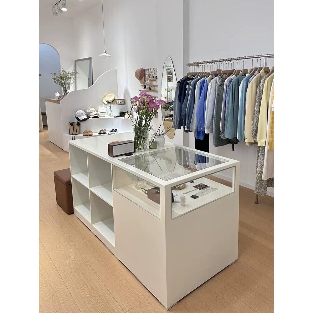 服装商店玻璃岛流动表妇女装饰饰品展示表商店展示表覆古储物柜表