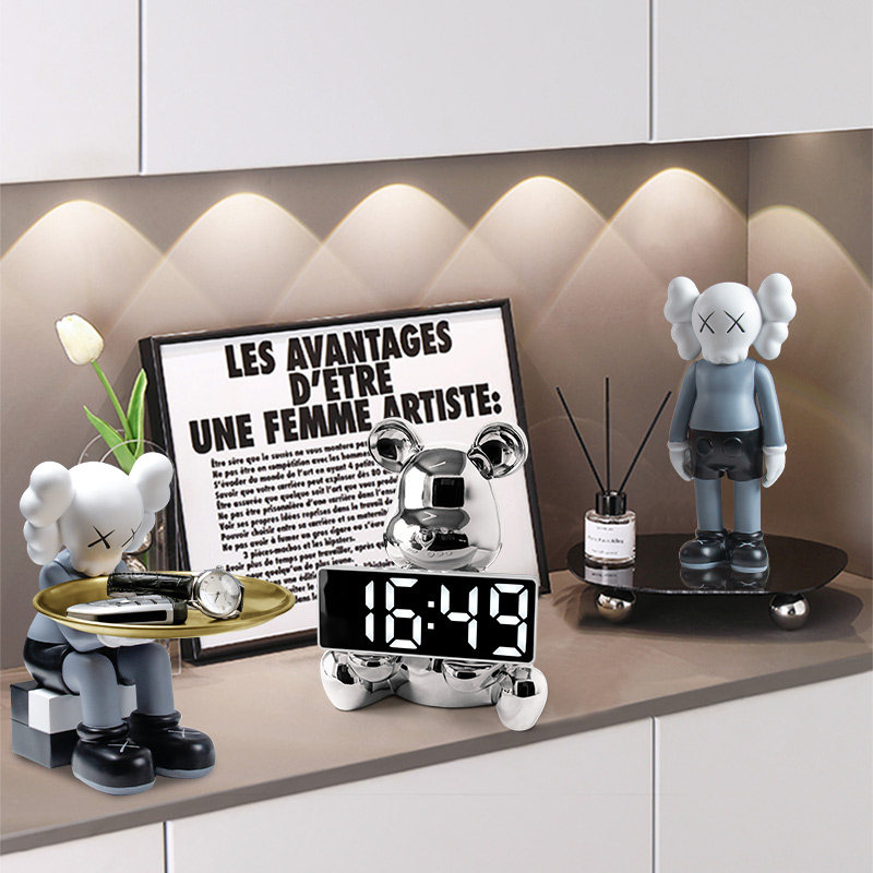 时钟表摆台式暴力熊公仔摆件挂钟入户玄关客厅电视柜酒柜子装饰品