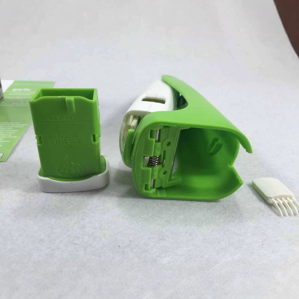 厨房用品手动压蒜器新款不锈钢塑料压蒜器手动侧压磨蒜泥器捣蒜器