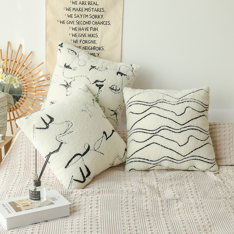 工厂直供家用抱枕跨境毛绒靠背垫羊毛靠垫床头靠垫沙发抱枕靠腰