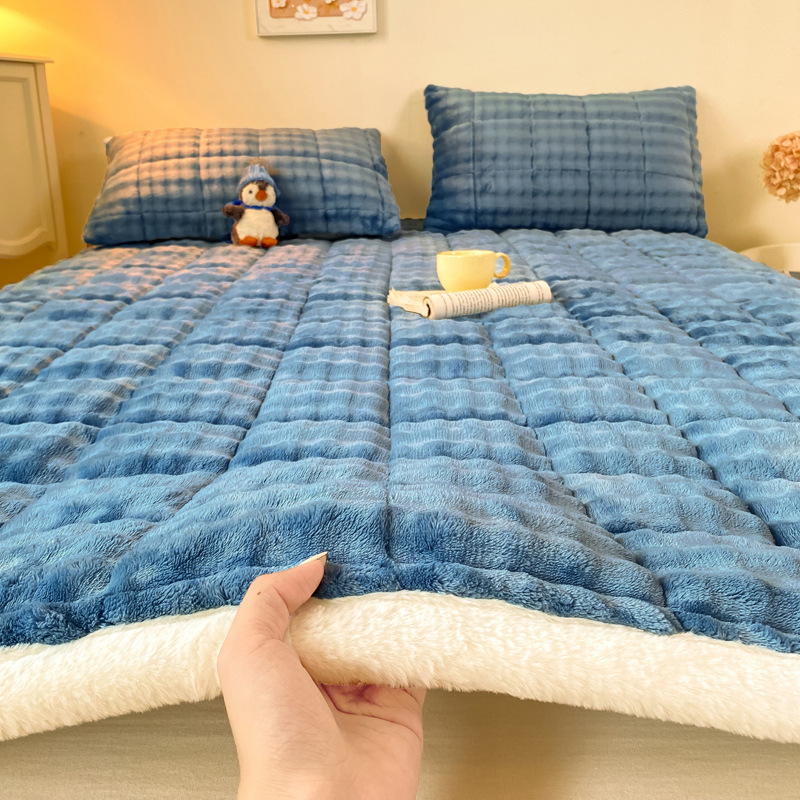 2025新款兔毛绒床垫法兰绒学生珊瑚绒宿舍床褥子铺底软垫子