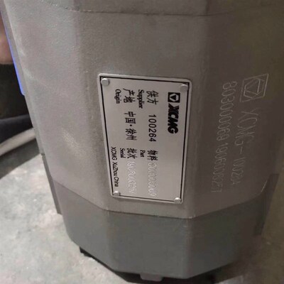 徐工吊车齿轮泵16吨20吨25A 25E齿轮油泵液压马达 三联泵原厂配件