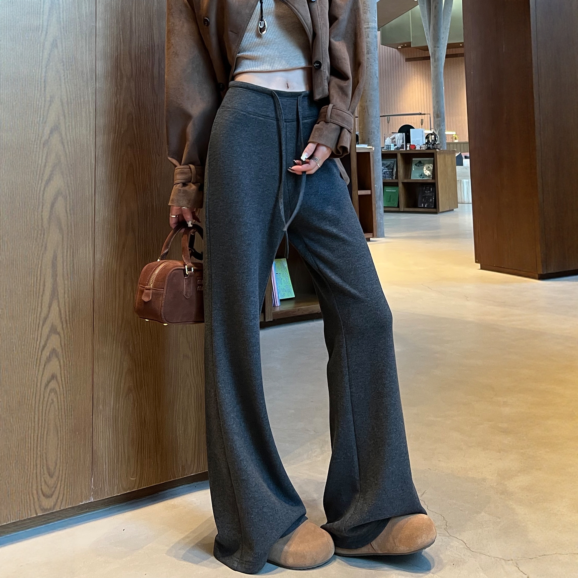 黑灰色醋酸羊毛微喇裤