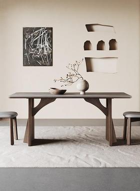 北欧实木餐桌轻奢简约现代中古风长方形2024新款灰色意式岩板餐桌