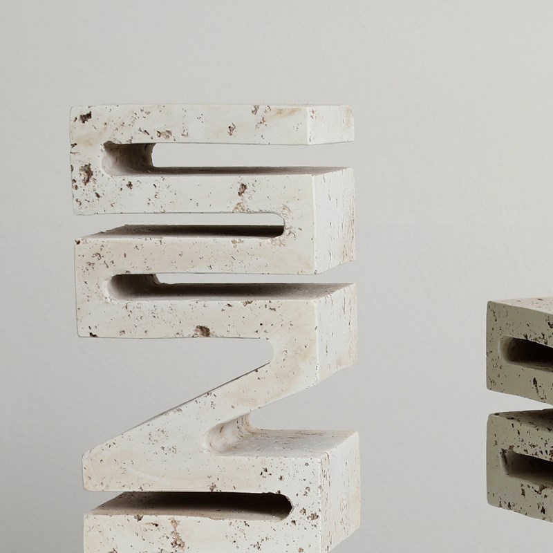 侘寂风艺术e树脂仿洞石NM字母几何摆件样板间客厅现代装饰工艺品