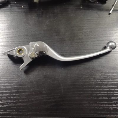 适用 凯旋三叉戟660三缸  刹车手柄 牛角 手把 手柄总成 原厂状态