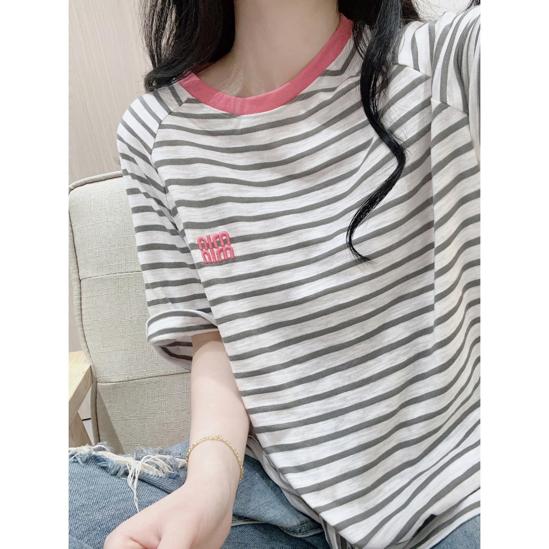 竹节棉撞色圆领条纹正肩短袖T恤女2025夏季宽松显瘦字母刺绣上衣