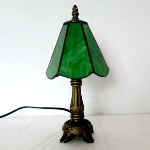 绿色儿童台灯卧室床头灯护眼喂奶小夜灯 彩色玻璃创意复古装饰灯