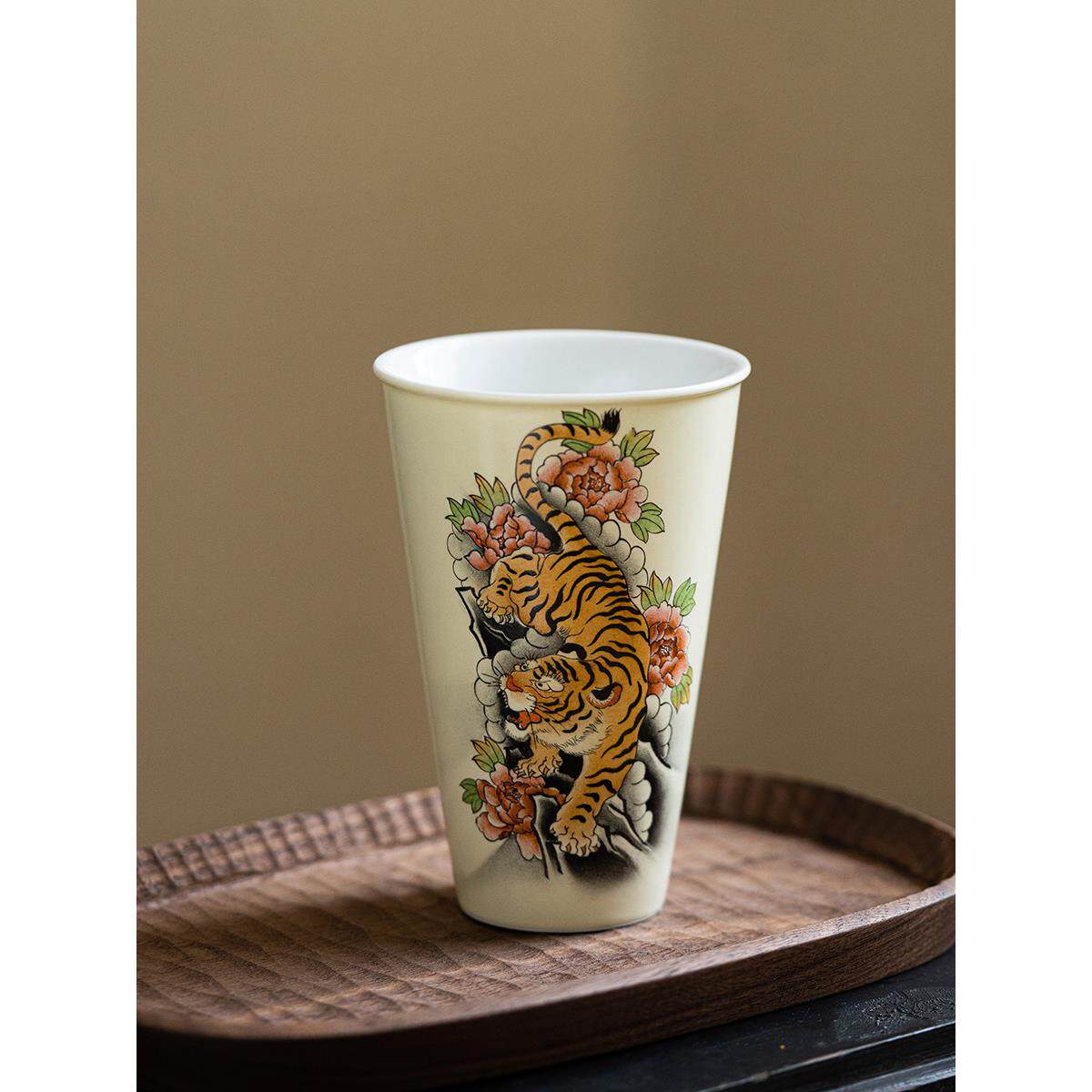 景德镇陶瓷水杯，手绘老虎，可乐杯，中国风宫殿式老虎，老虎茶杯