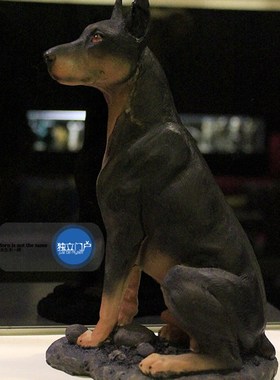 仿真动物设计杜宾猎犬带底座装饰品工艺品杜宾犬摆件直销软装配饰
