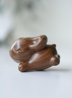 Joe/兔飞猛进桌面摆件 手把件绿檀木实木可爱天然可以盘玩的礼物