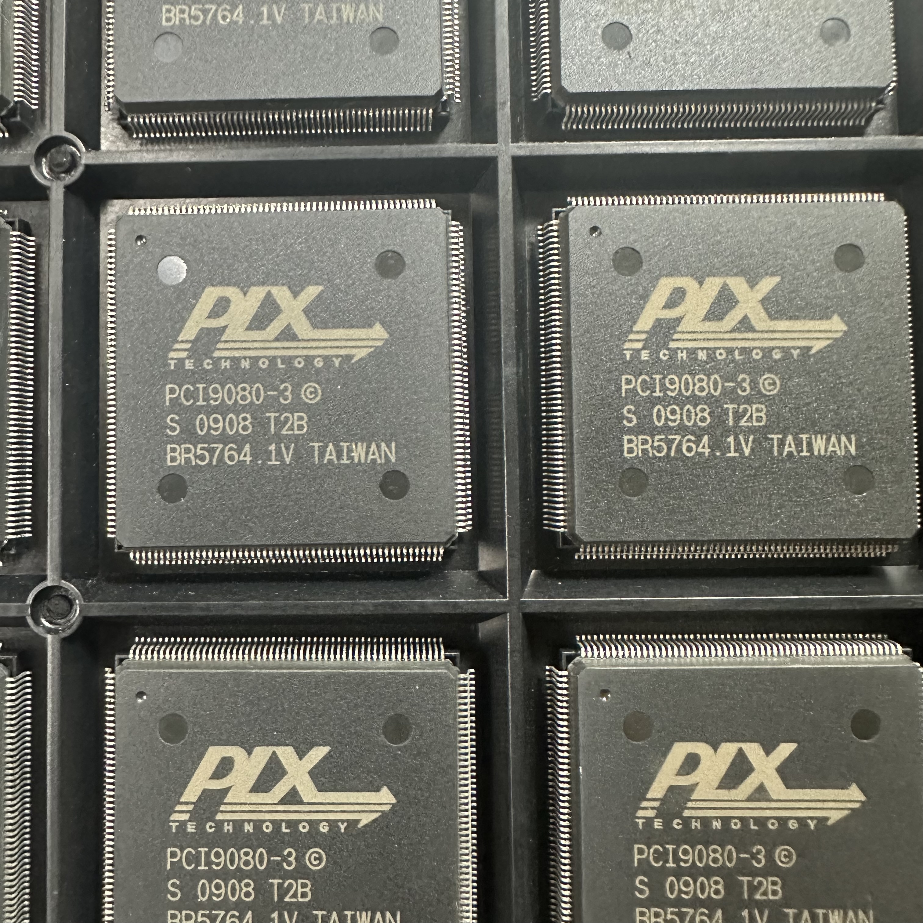 全新 PCI9080-3 封装PQFP-208 I/O 加速器接口 集成电路 IC 芯片
