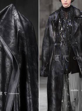 黑色胶质牛仔斑驳微光皮革 做旧再造挺括包包外套服装设计师面料