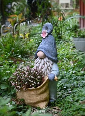 氧化镁布袋精灵in地精甘道夫手捧布袋盆阳台园装饰摆饰架