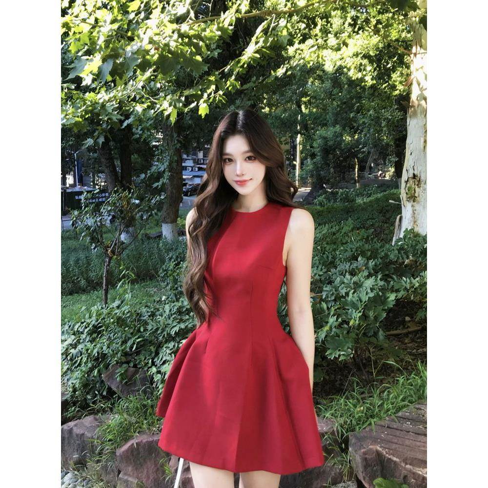 红色无袖背心连衣裙女夏季法式小香赫本风收腰显瘦礼服红裙子短裙