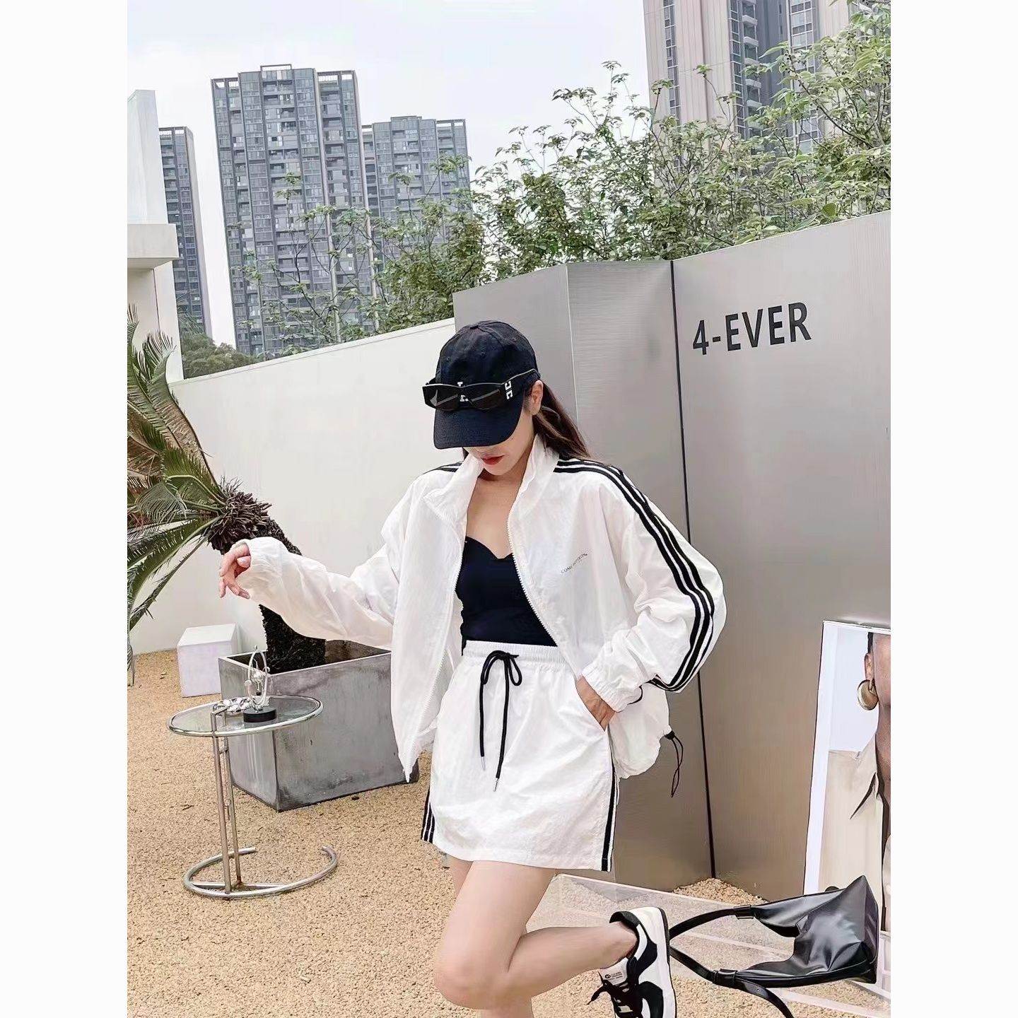 美式运动风冲锋衣防晒套装女夏季薄款防晒衫外套半身裙时尚两件套