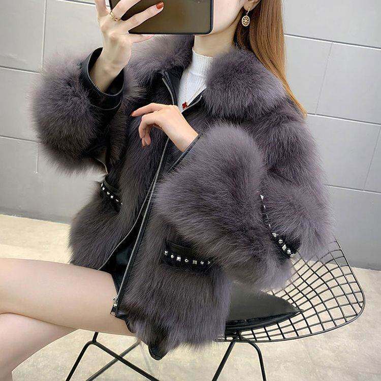 韩版时尚短款皮草外套女2021冬新款设计感铆钉蝙蝠袖皮毛一体大衣