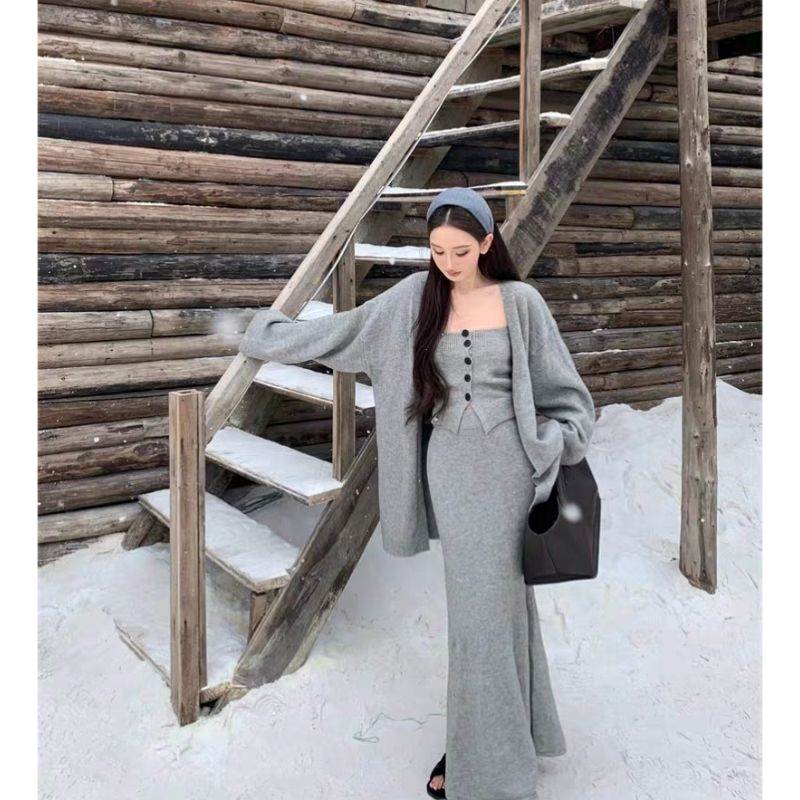 慵懒风长袖毛衣外套针织抹胸女秋冬休闲套装包臀半身裙灰色三件套