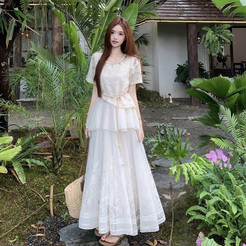 度假风时尚套装裙女夏季洋气蕾丝假两件上衣搭配高腰半身裙两件套