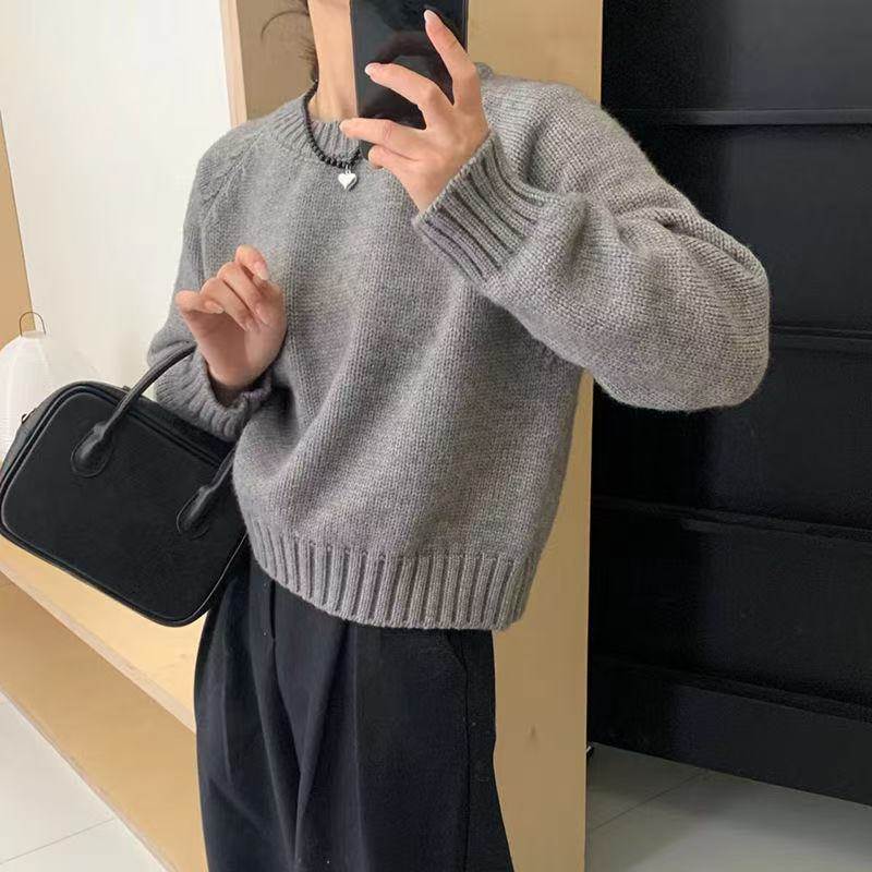 慵懒风圆领简约纯色毛衣女宽松2026秋冬韩版休闲百搭套头针织长袖