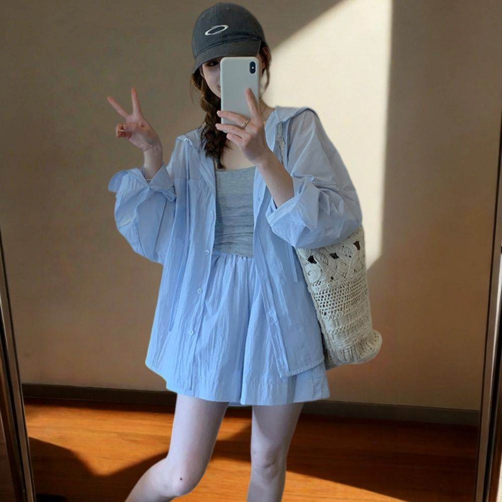 轻薄休闲套装女2026秋季新款防晒衣长袖连帽外套显瘦短裤两件套