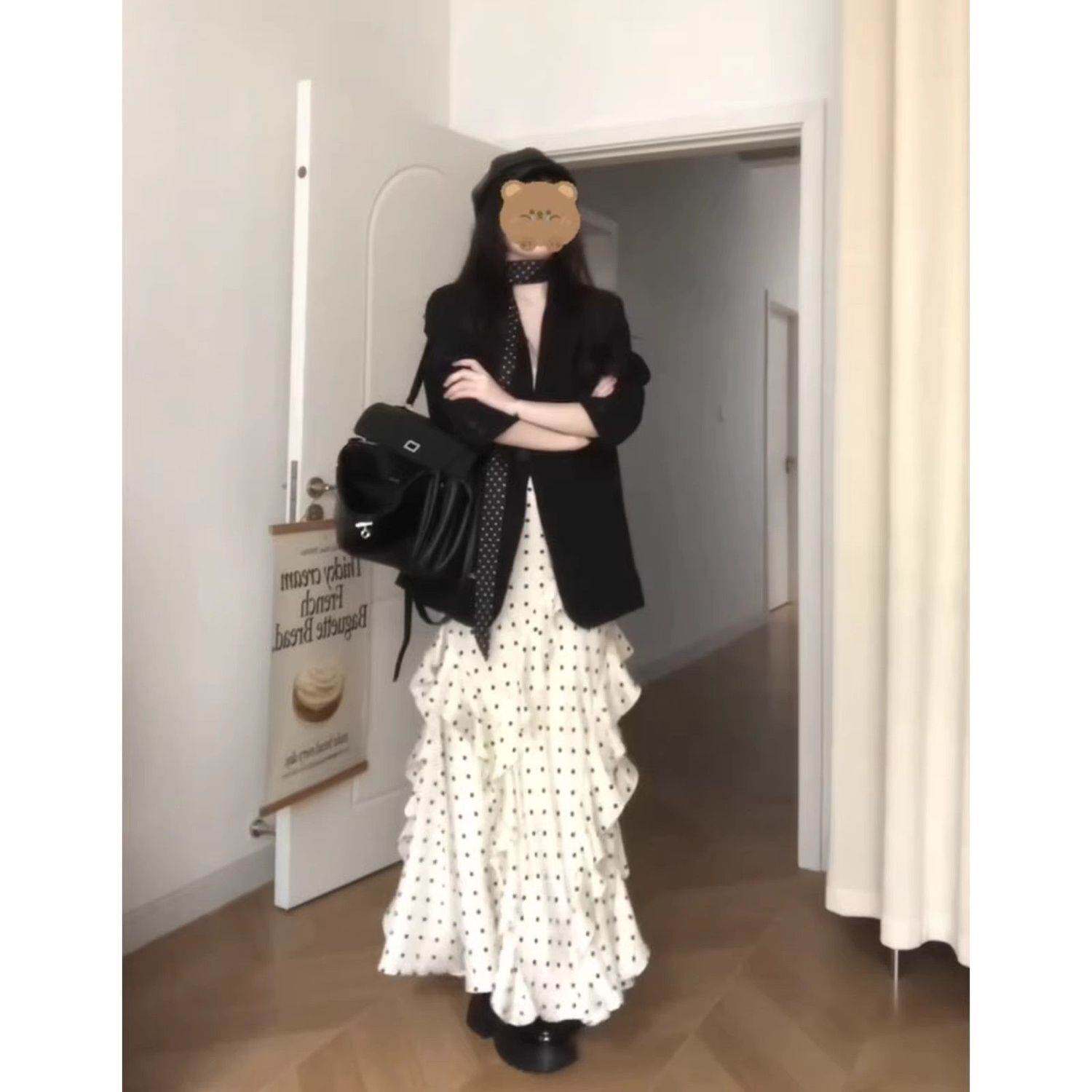 黑色西装外套女2026新款小个子超火巨好看休闲设计感小众小西服