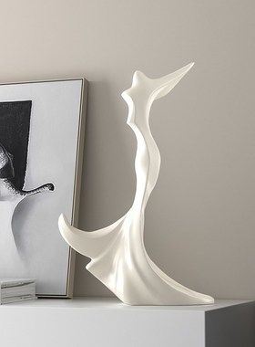 高级感轻奢抽象人物摆件艺术雕塑软装办公室书房客厅酒柜家居饰品