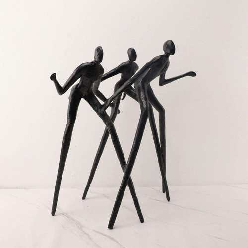 北欧极简金属奔跑三人组摆件样板房电视柜客厅书房家居饰品摆件