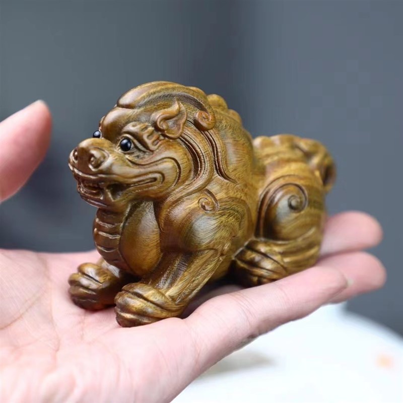 天然绿檀木雕貔貅创意文玩手把件家居装饰品桌面工艺品摆件