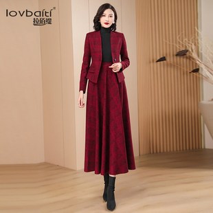 红色格子毛呢套装女2024新款两件套高端时尚修身中长款半身裙647