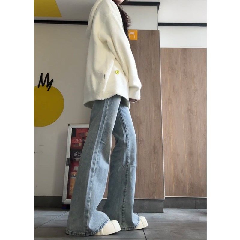 浅蓝色微喇叭牛仔裤女春秋2024新款小个子显瘦高腰直筒宽松阔腿裤