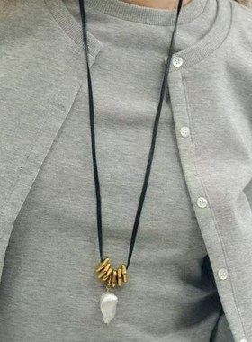 欧美小众设计巴洛克珍珠项链高级感皮绳长款皮绳链气质百搭锁骨链