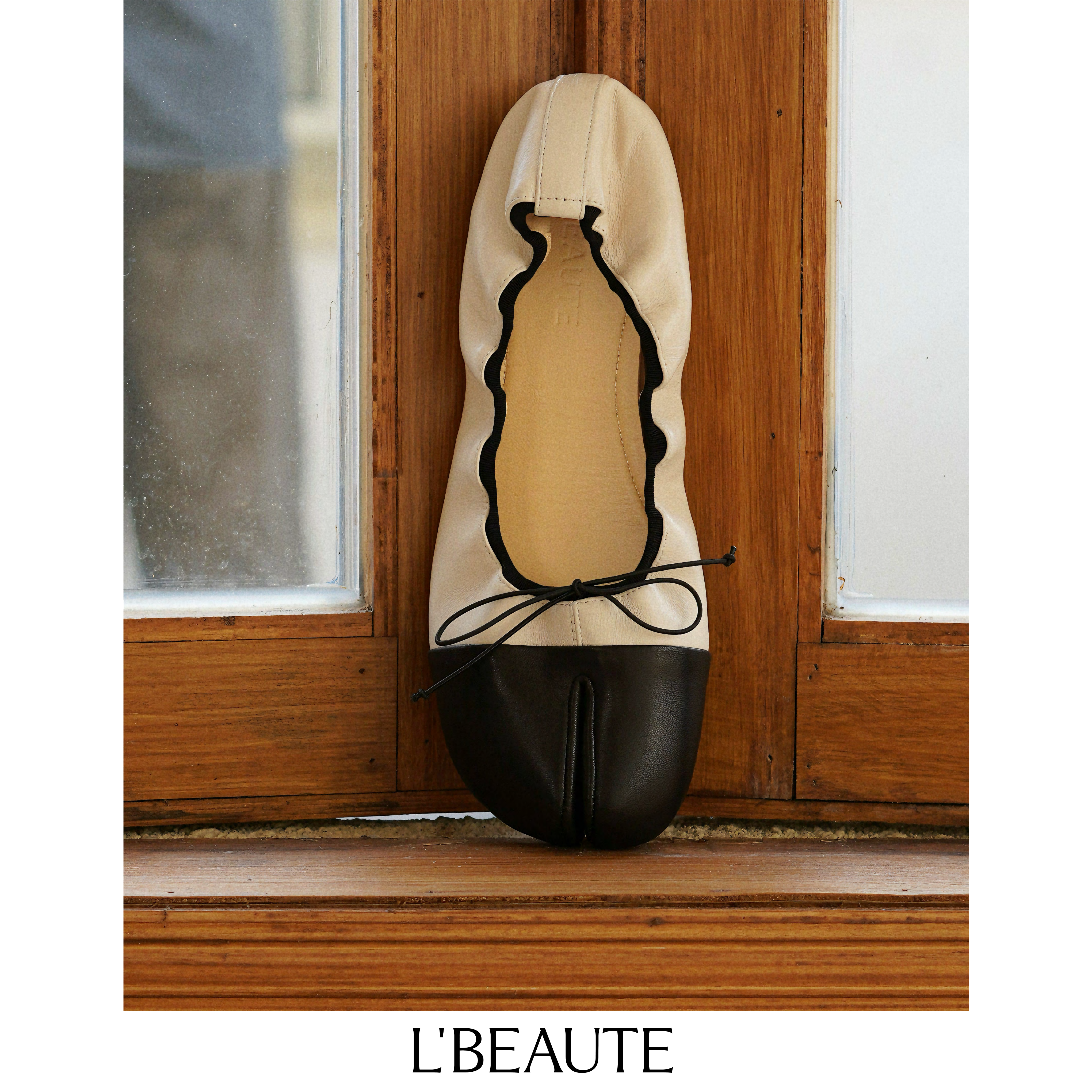L‘BEAUTE · 轻沓超软羊皮拼色蝴蝶结分趾芭蕾鞋