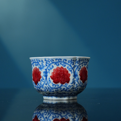 屹朴堂青花釉里红星座异形杯