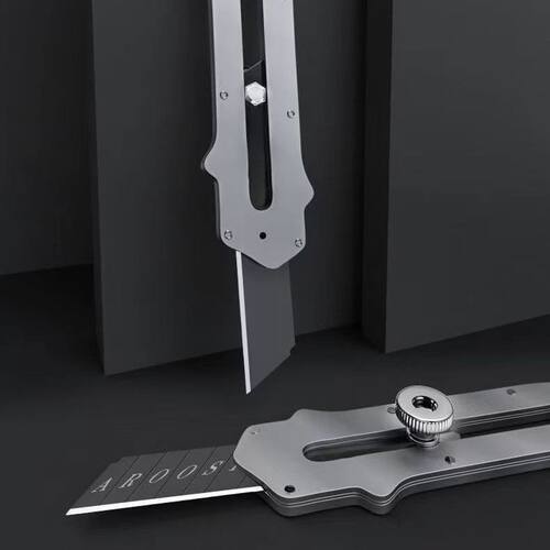 美工刀壁纸刀重型不锈钢刀架全钢加厚刀具工业型耐用裁纸划石膏板