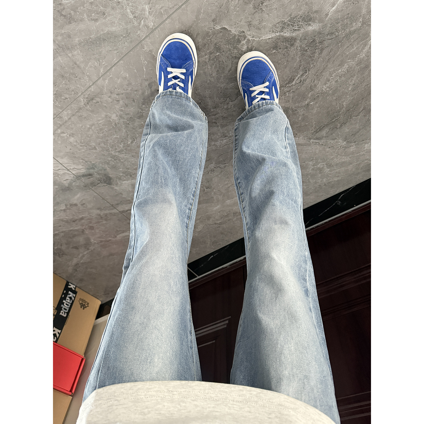 浅蓝色微喇牛仔裤男款秋季新款