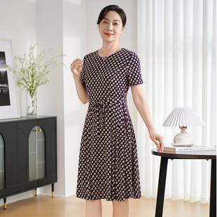 香沐兰2025年修身百搭波点中长款短袖连衣裙收腰显瘦大码妈妈裙子