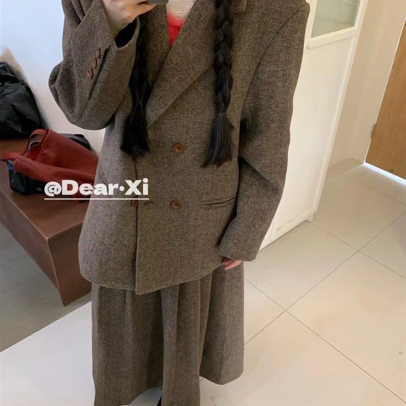 日了个韩宽松复古中长款加棉毛呢西装外套+高腰百褶半身裙套装