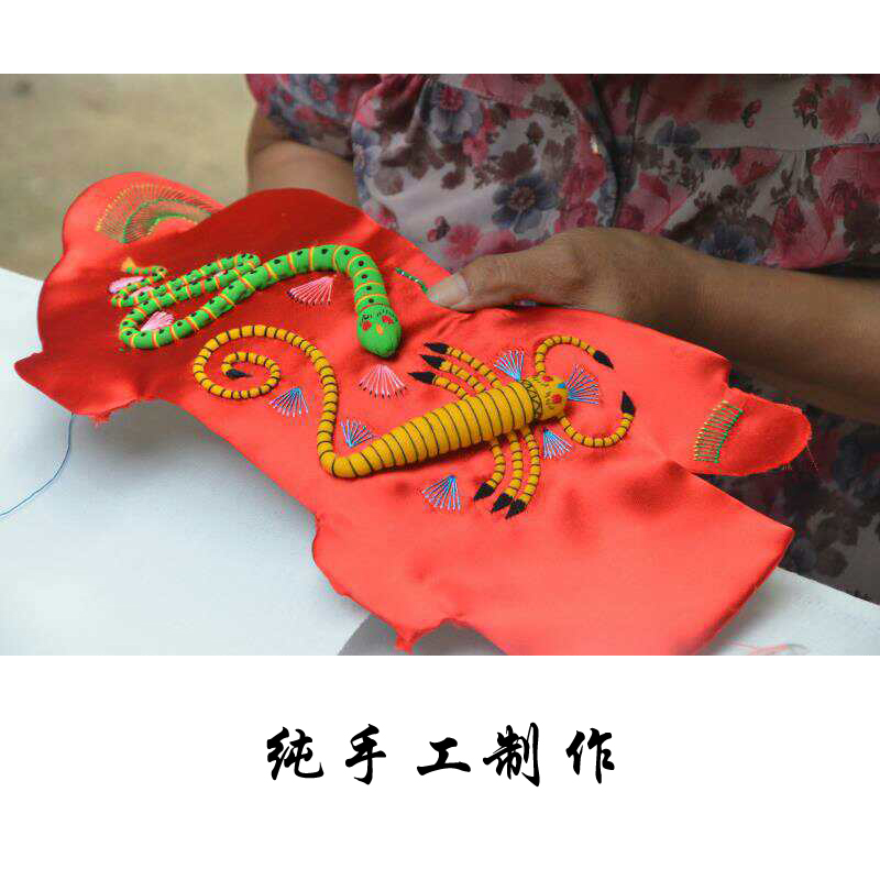 五毒布老虎民间工艺品老虎枕头宝宝婴儿满月小礼品布艺压惊摆件