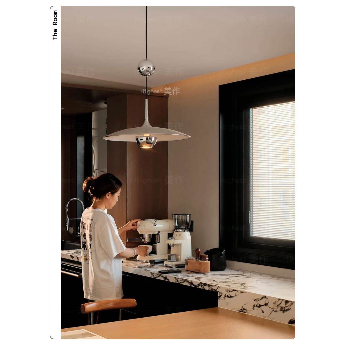 Hector Finch Normcore飞碟餐厅吊灯包豪斯高端设计师餐厅餐桌吊