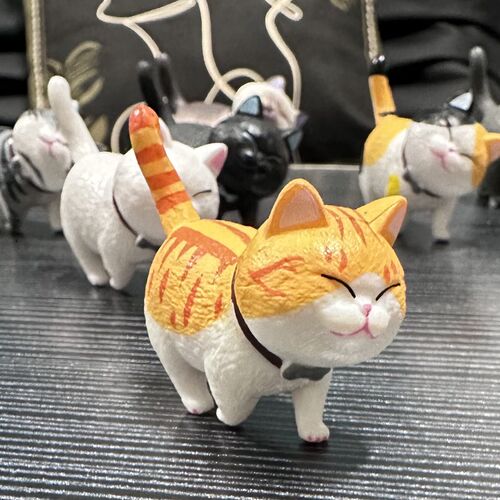 新家的一百个快递猫咪屏幕电脑显示器客厅装饰品