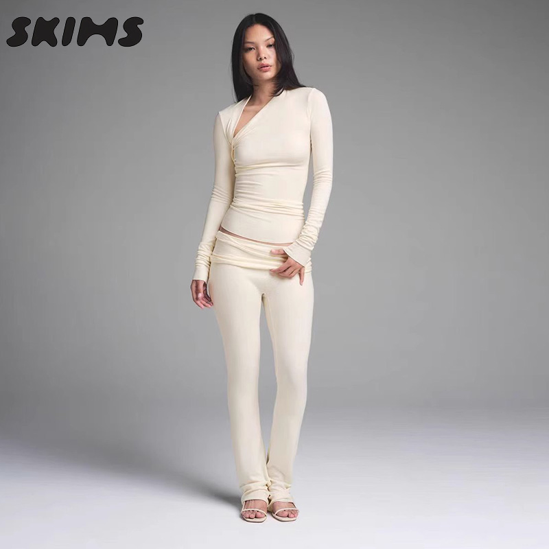 SKIMS卡戴珊不对称斜领套装女