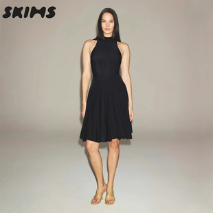 背心弹力修身 SKIMS SHEER高领无袖 MILKY 轻盈百褶挂脖连衣裙 HIRE